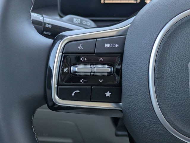 New 2025 White Kia S image 26