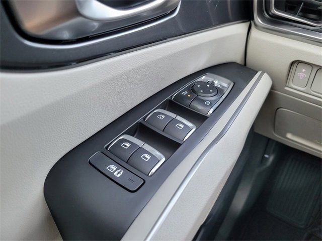 New 2025 White Kia S image 14