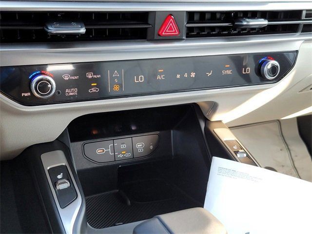 New 2025 White Kia S image 18