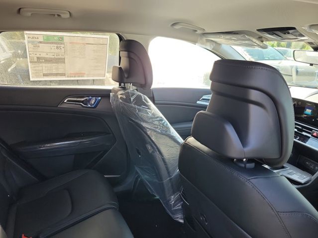 New 2026 White Kia EX image 29