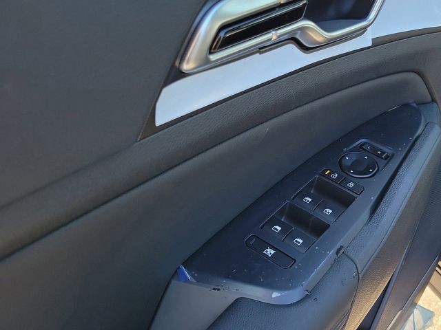 New 2026 White Kia EX image 6