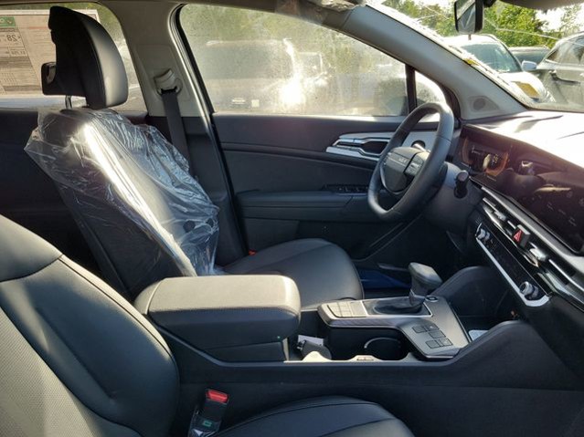 New 2026 White Kia EX image 32