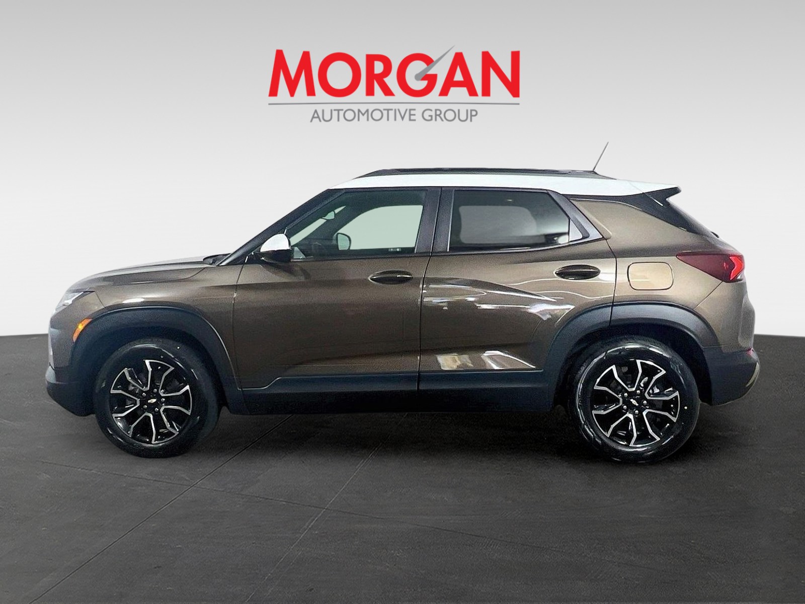 Used 2022 Brown Chevrolet ACTIV image 4
