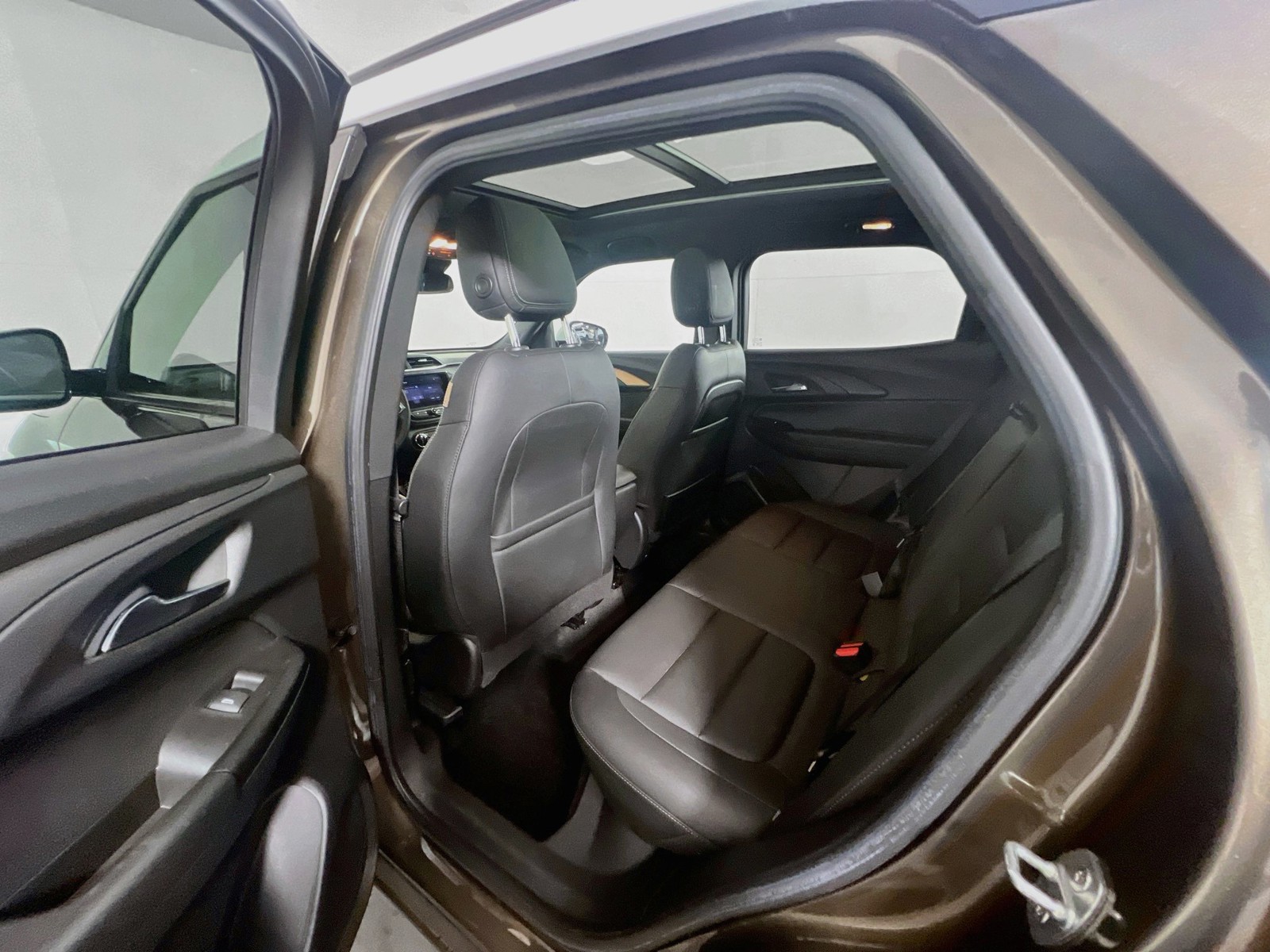 Used 2022 Brown Chevrolet ACTIV image 18