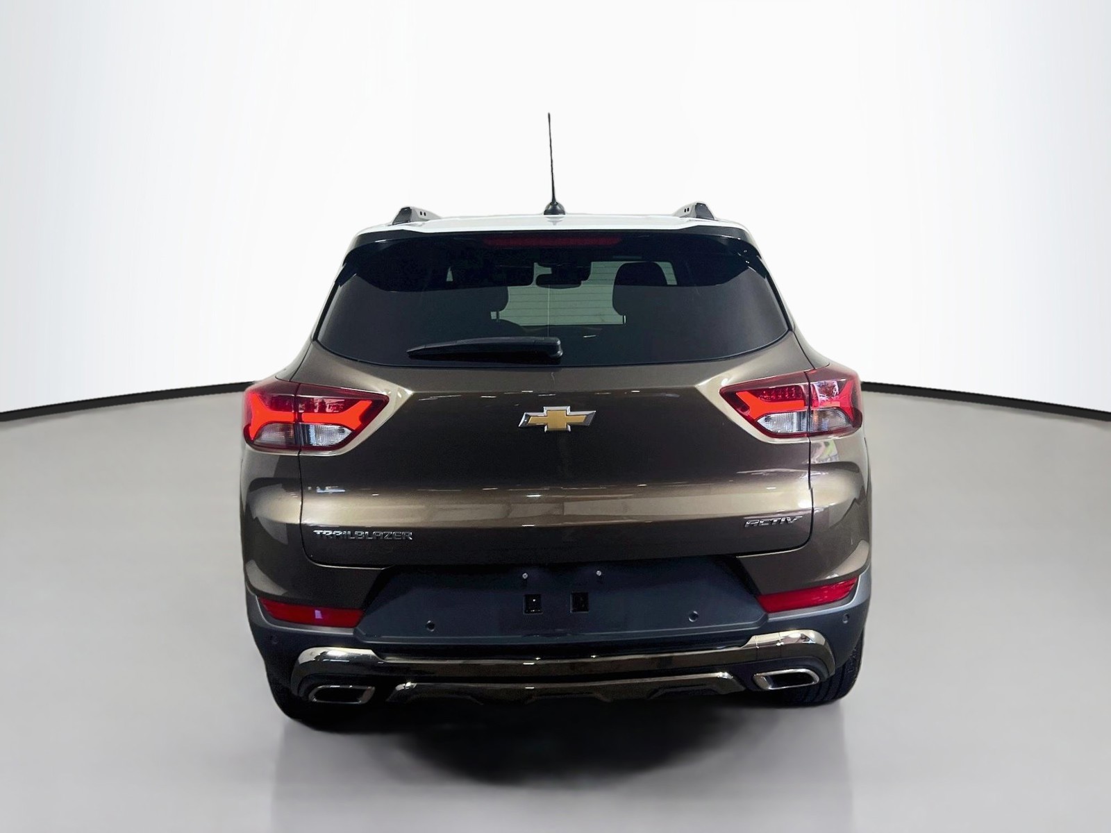 Used 2022 Brown Chevrolet ACTIV image 19