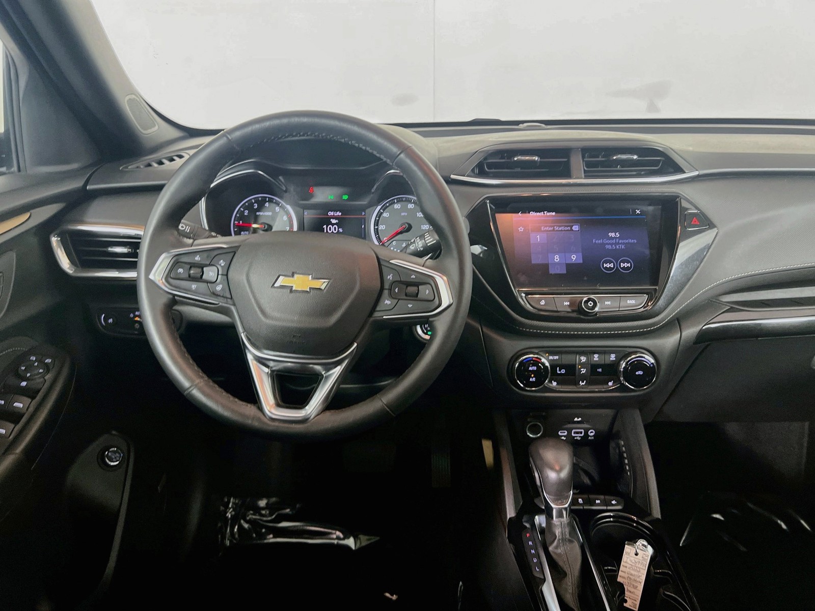 Used 2022 Brown Chevrolet ACTIV image 16