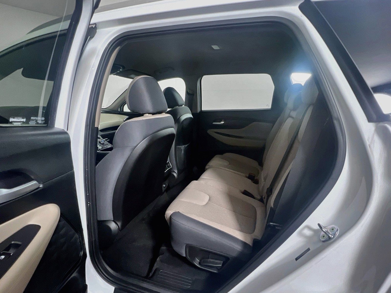 Used 2022 Gray Hyundai SEL image 15