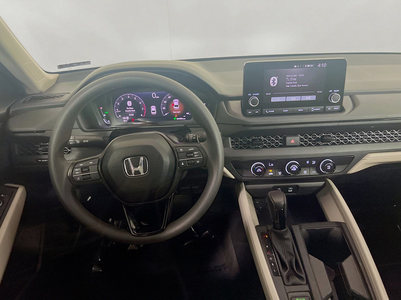 Certified Used 2025  Honda LX image 17