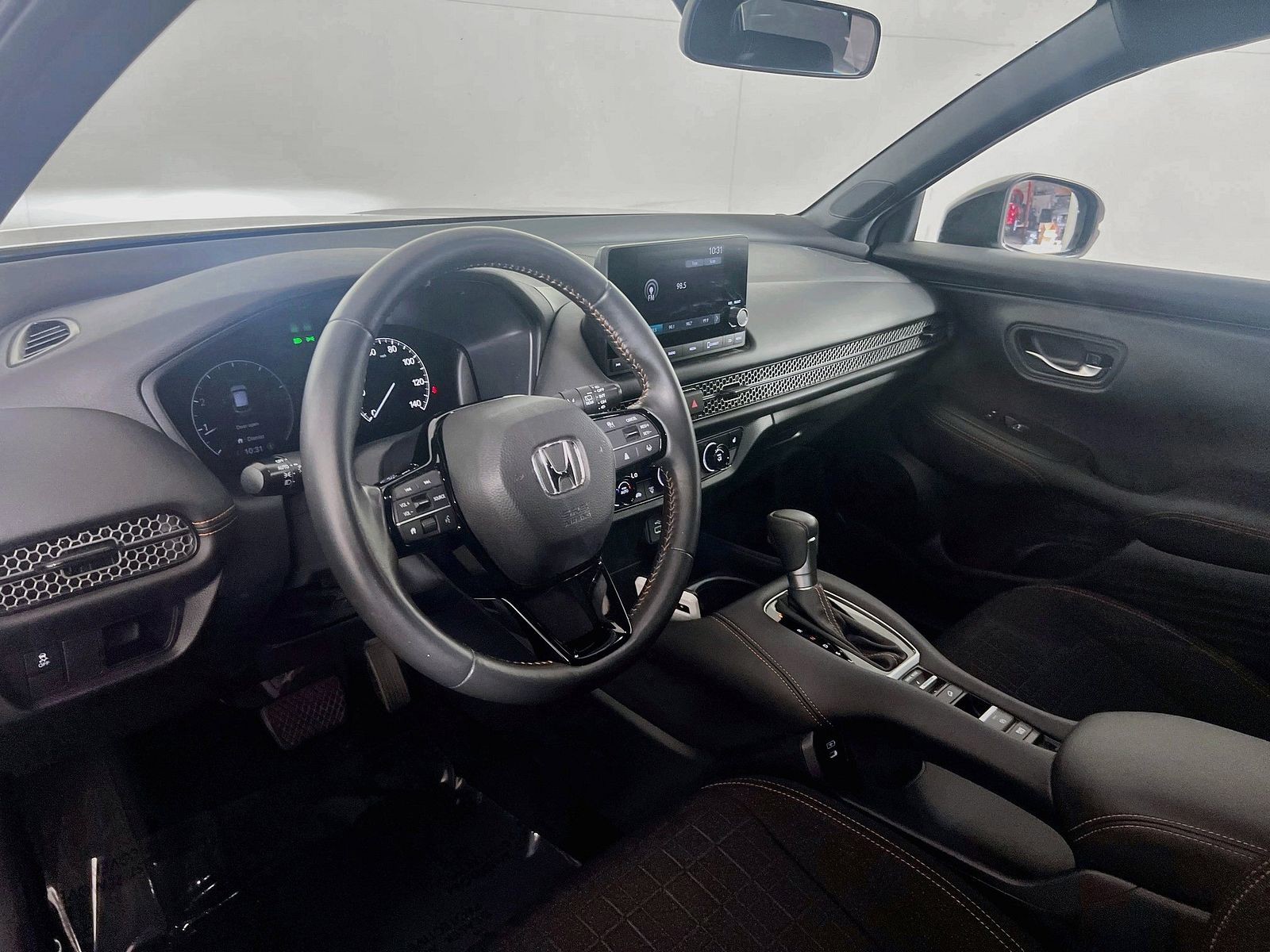 Certified Used 2025  Honda Sport image 9