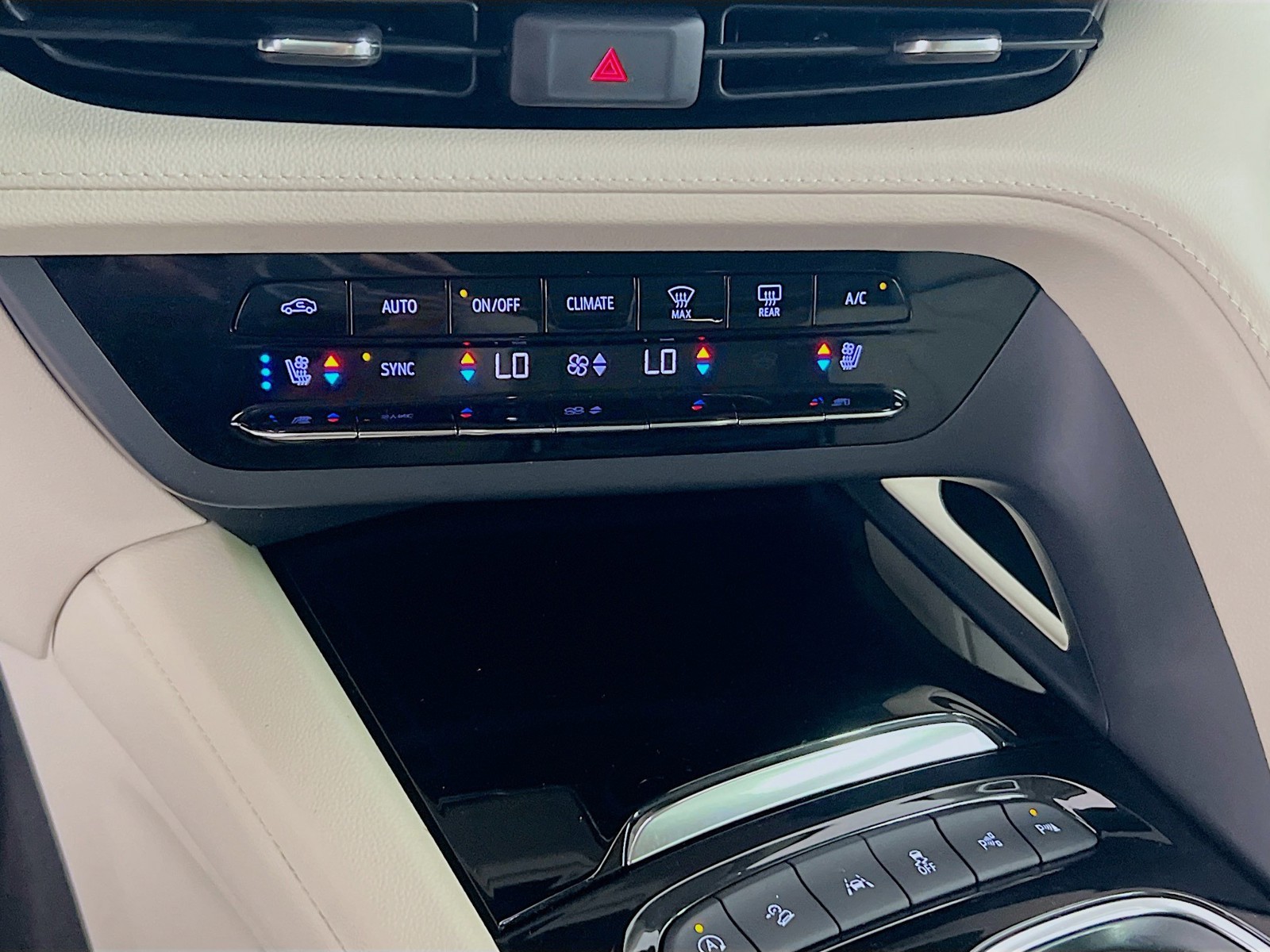 Used 2023 Blue Buick Avenir image 13