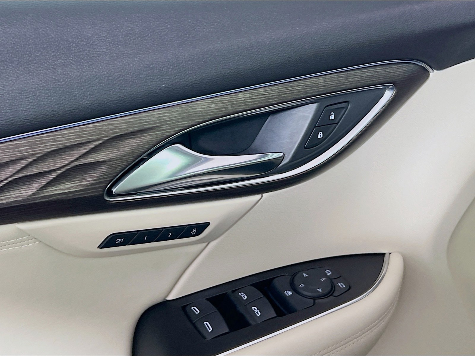 Used 2023 Blue Buick Avenir image 14