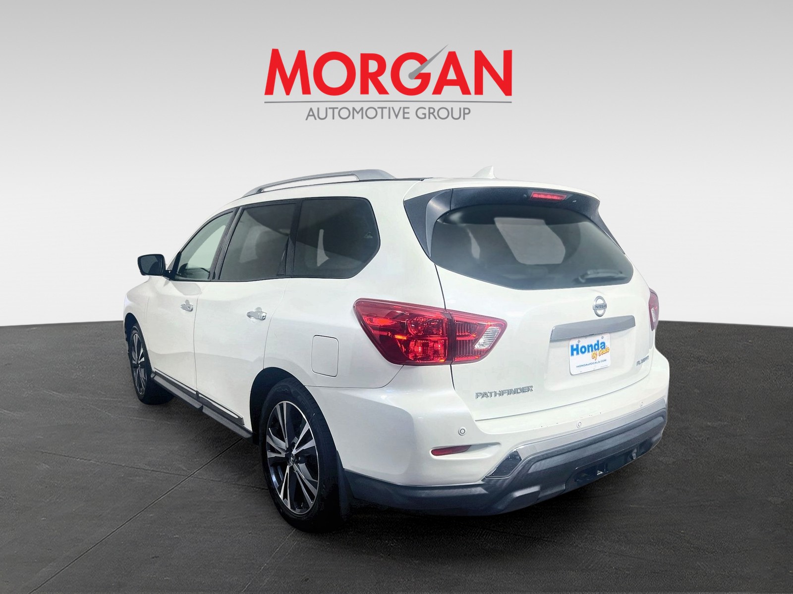 Used 2020 White Nissan Platinum image 5