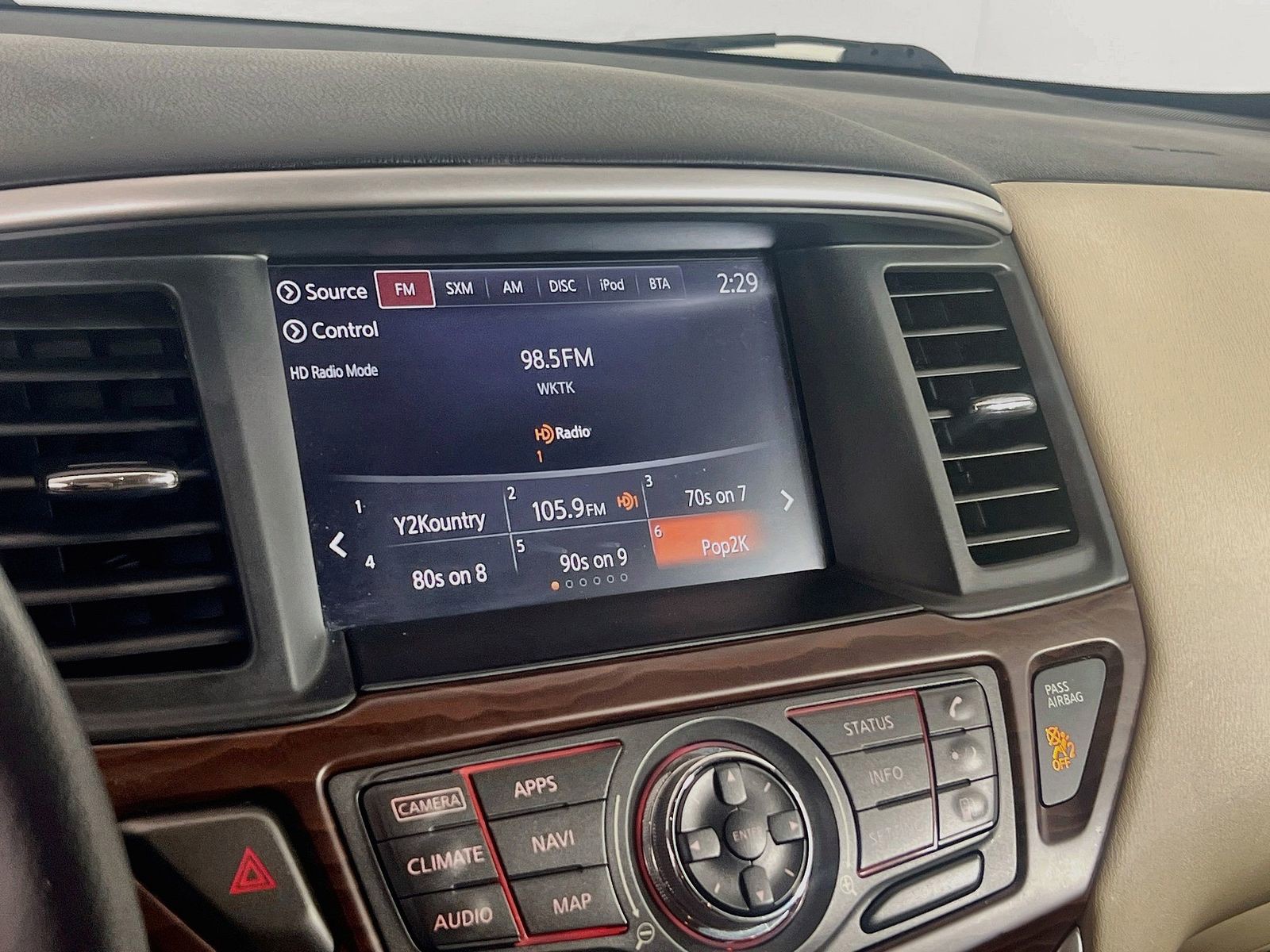 Used 2020 White Nissan Platinum image 10