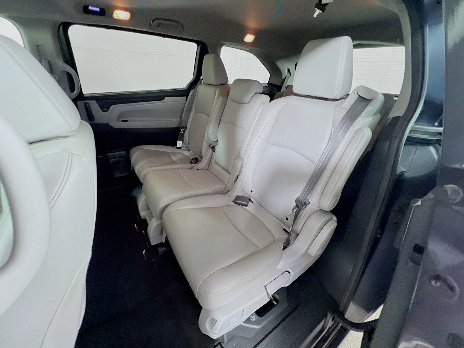 Used 2020 Gray Honda EX-L image 24