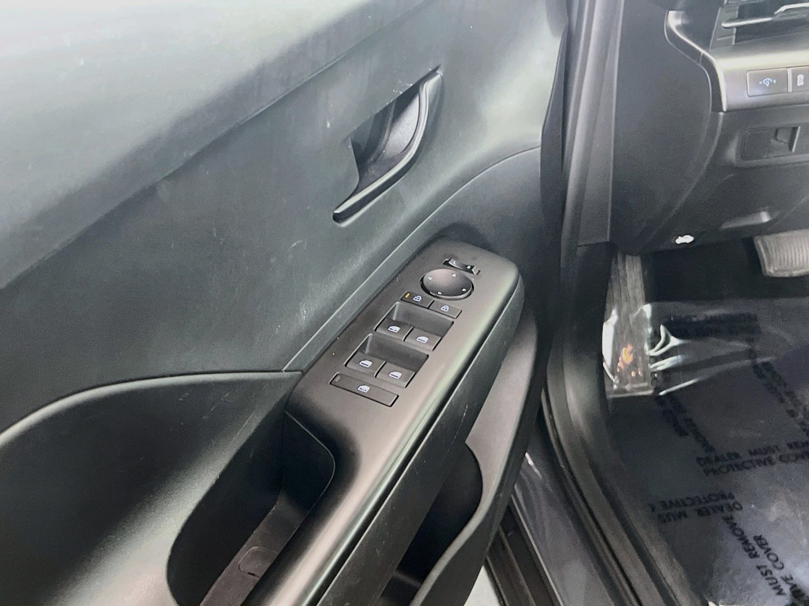 Used 2025 Gray Hyundai SEL image 14
