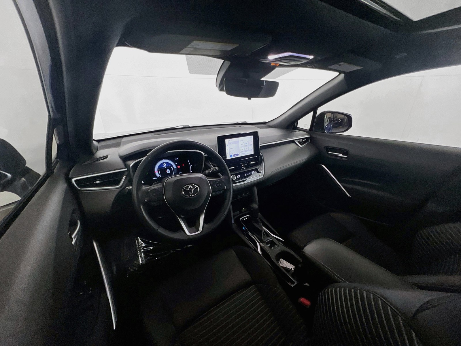 Used 2024 Blue Toyota Hybrid XSE image 16