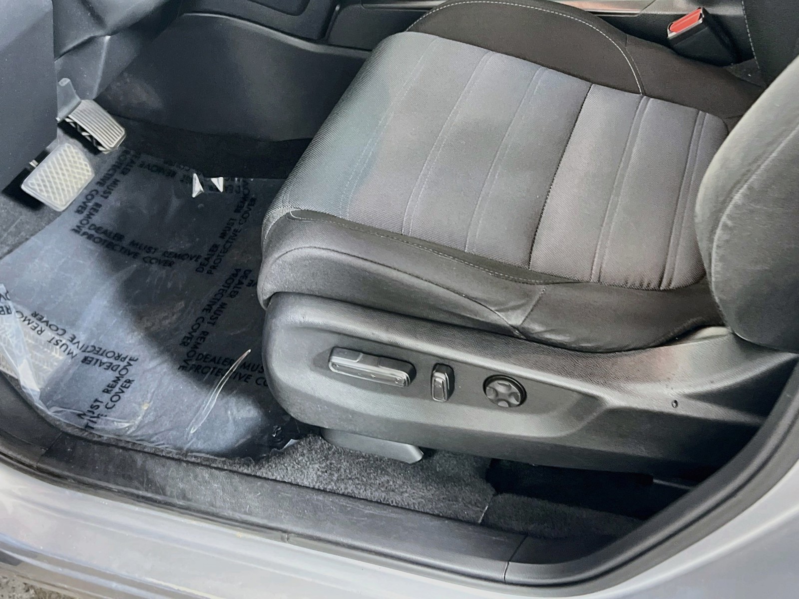 Used 2020  Honda EX image 15