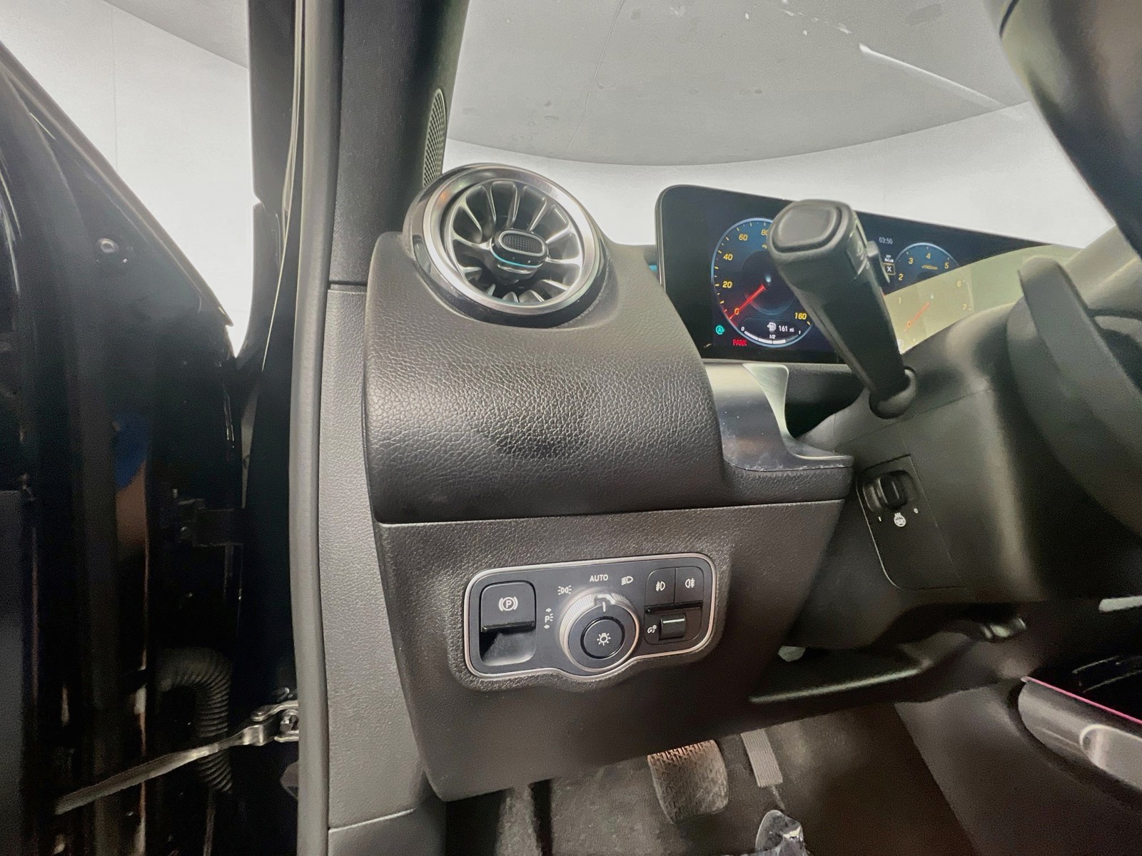 Used 2023 Black Mercedes-Benz GLB 250 image 15