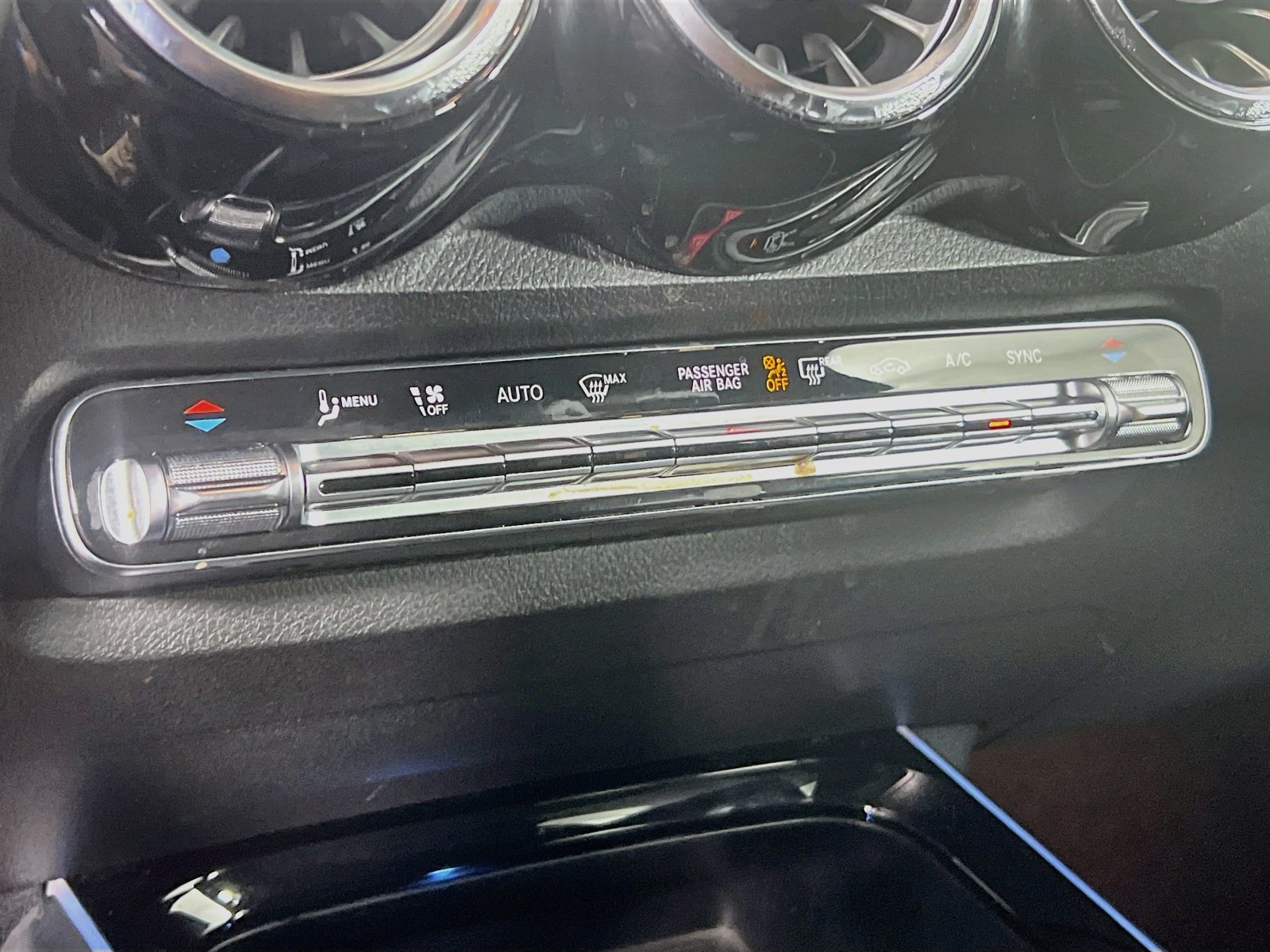 Used 2023 Black Mercedes-Benz GLB 250 image 12