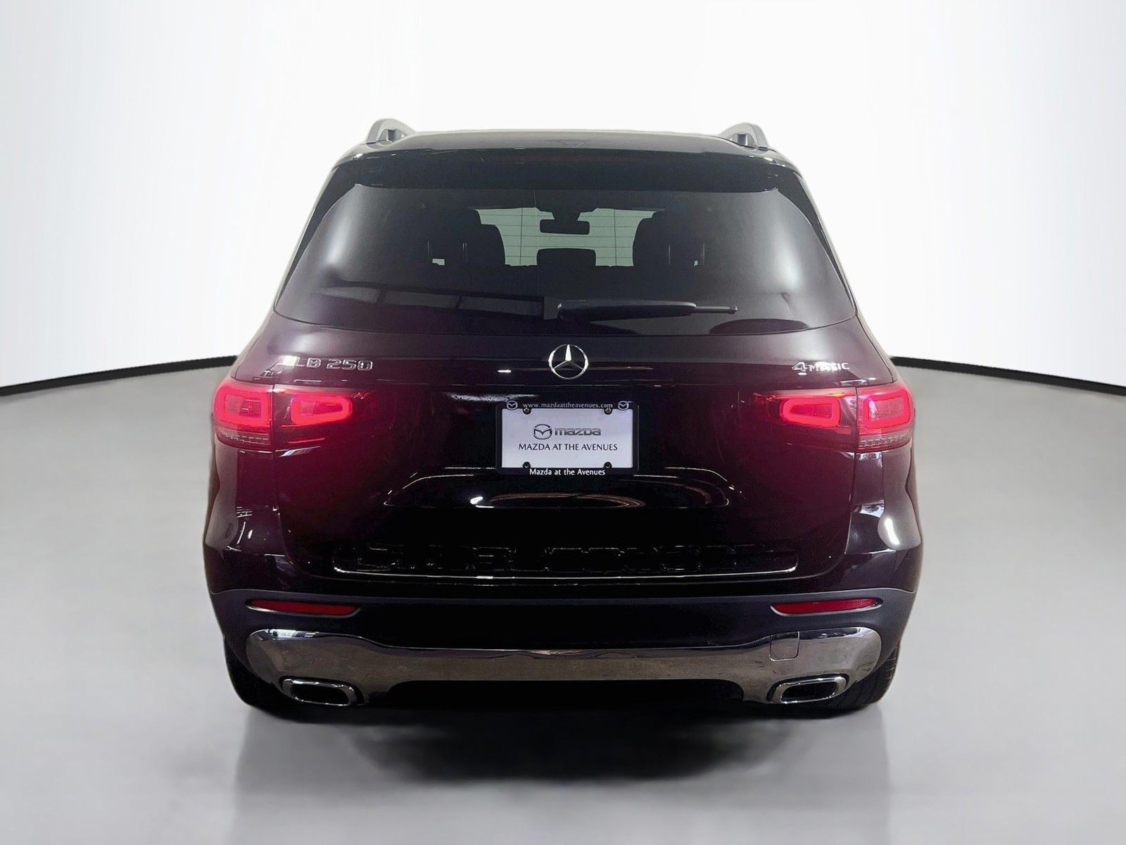 Used 2023 Black Mercedes-Benz GLB 250 image 18