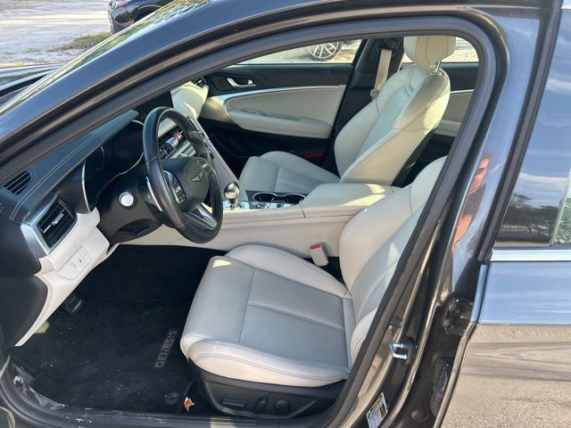 Used 2024 Makalu Gray Genesis 2.5T image 5