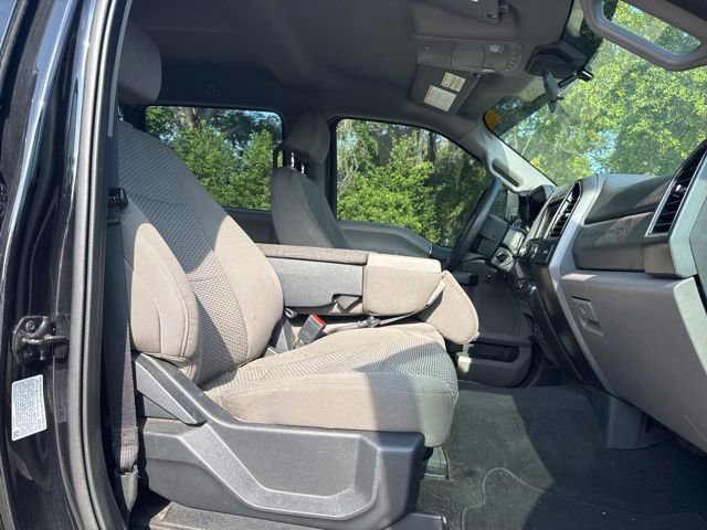 Used 2022 Agate Black Metallic Ford XLT image 11