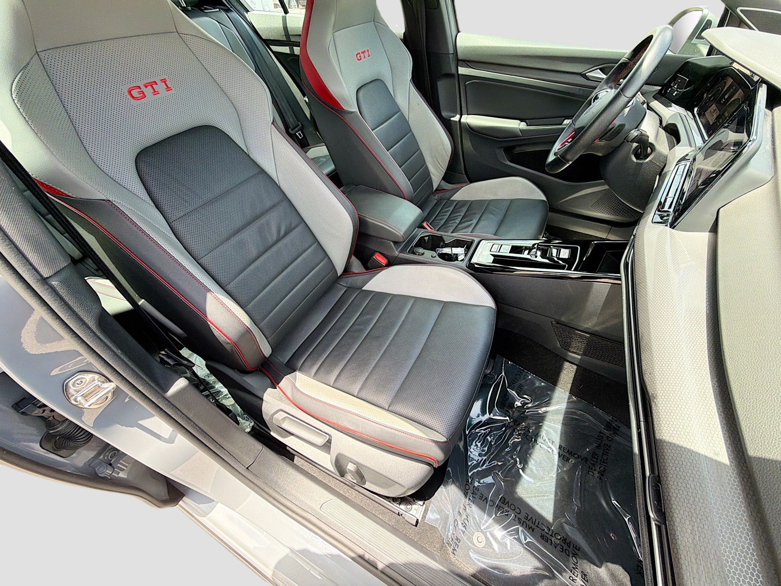 Used 2024 Moonstone Gray Volkswagen SE image 14