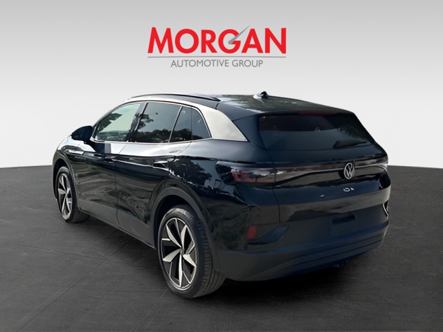 Certified Used 2023 Deep Black Pearl Volkswagen Pro S image 3