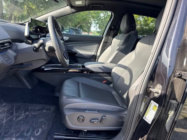 Certified Used 2023 Deep Black Pearl Volkswagen Pro S image 5