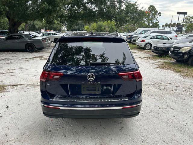 Used 2023 Atlantic Blue Metallic Volkswagen SE image 18