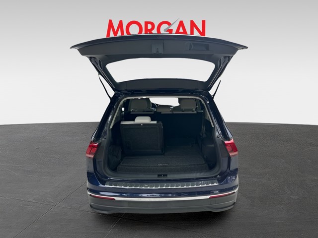 Used 2023 Atlantic Blue Metallic Volkswagen SE image 8
