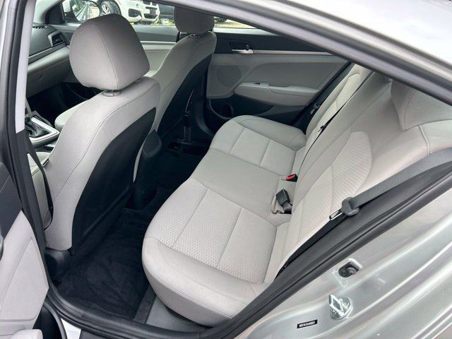 Used 2020 Stellar Silver Hyundai SE image 6
