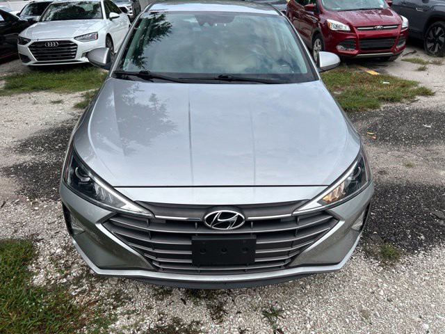 Used 2020 Stellar Silver Hyundai SE image 15