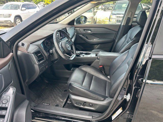 Used 2023 Super Black Nissan SV image 5