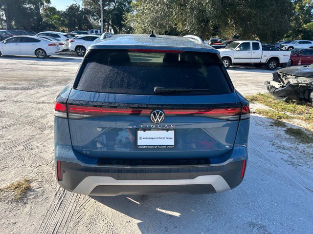 Used 2026 Monterey Blue Pearl Volkswagen SE image 18