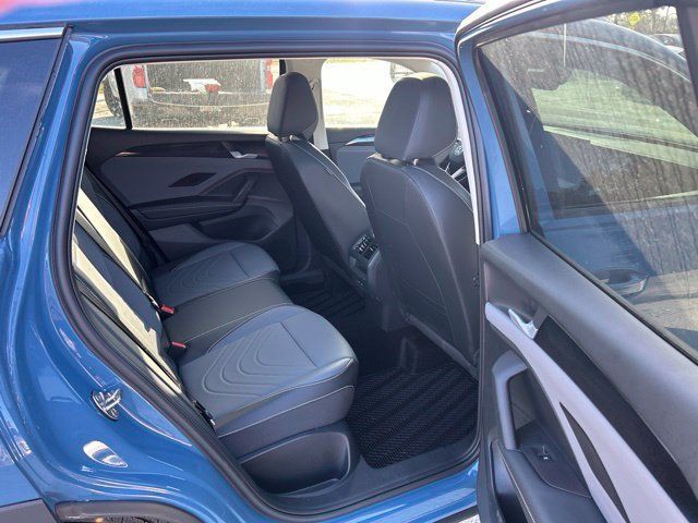 Used 2026 Monterey Blue Pearl Volkswagen SE image 8