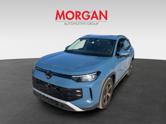 Used 2026 Monterey Blue Pearl Volkswagen SE image 2