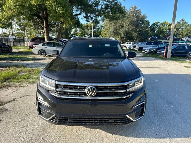 Used 2021 Deep Black Pearl Volkswagen 3.6L V6 SE w/Technology R-Line image 16