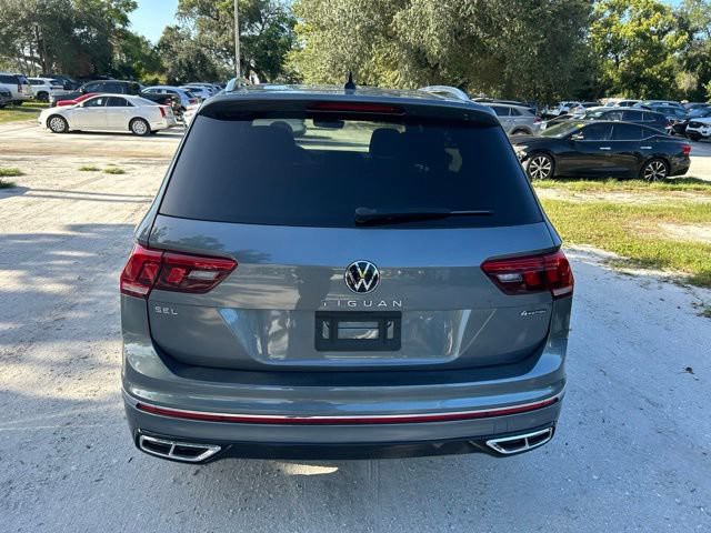 Used 2024 Platinum Gray Metallic Volkswagen SEL R-Line image 18