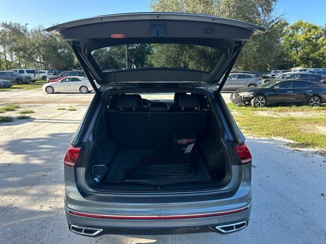 Used 2024 Platinum Gray Metallic Volkswagen SEL R-Line image 7