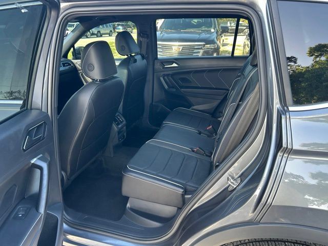 Used 2024 Platinum Gray Metallic Volkswagen SEL R-Line image 6