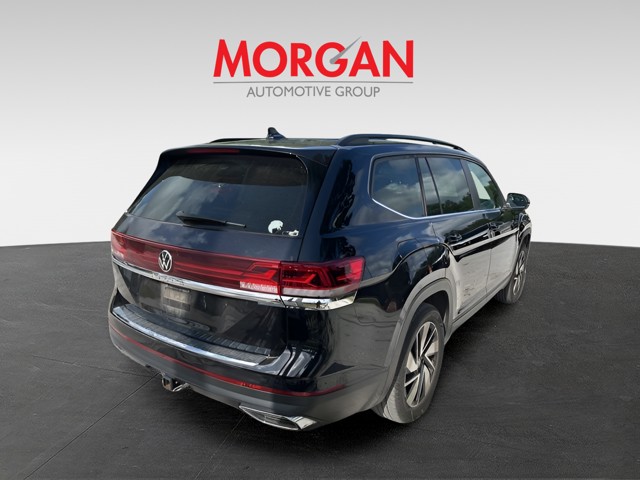 Used 2024 Deep Black Pearl Volkswagen 2.0T SE w/Technology image 4