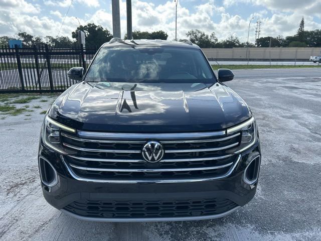 Used 2024 Deep Black Pearl Volkswagen 2.0T SE w/Technology image 15