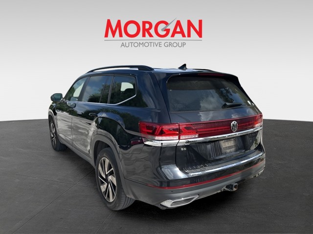 Used 2024 Deep Black Pearl Volkswagen 2.0T SE w/Technology image 3