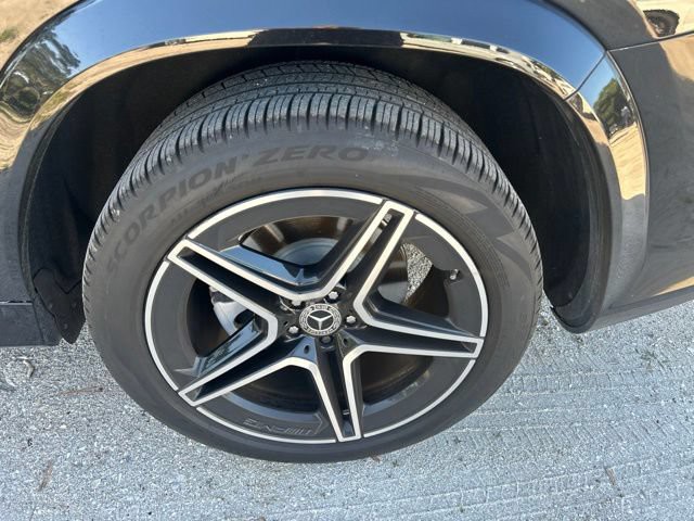 Used 2025 Obsidian Black Metallic Mercedes-Benz GLS 450 image 22