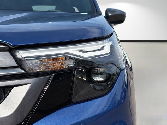 Certified Used 2026 Daybreak Blue Pearl Subaru Premium image 9