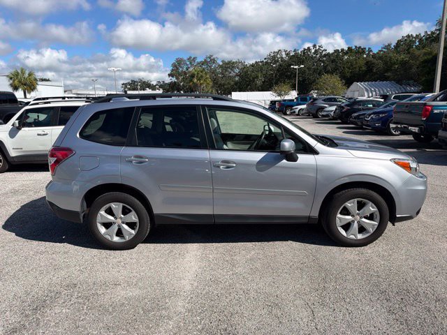 Used 2016 Ice Silver Metallic Subaru 2.5i Premium image 4