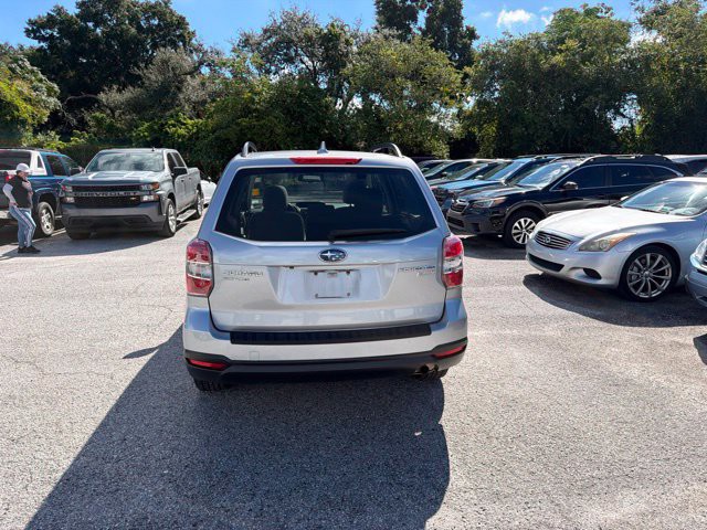 Used 2016 Ice Silver Metallic Subaru 2.5i Premium image 3
