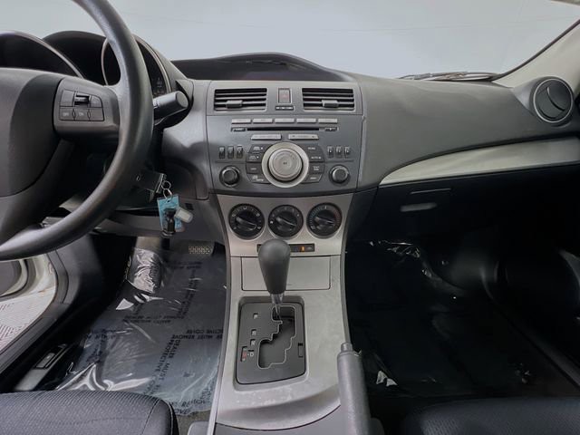 Used 2011 Crystal White Pearl Mica Mazda i Touring image 22