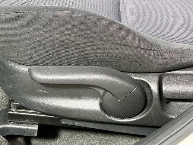 Used 2011 Crystal White Pearl Mica Mazda i Touring image 13